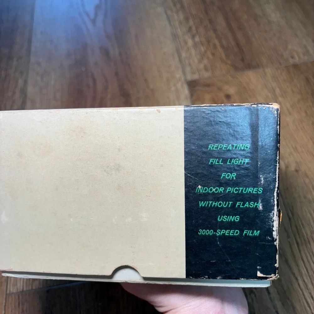 Vintage Polaroid Wink-Light Model 250 Camera Fill Light Accessory with Box